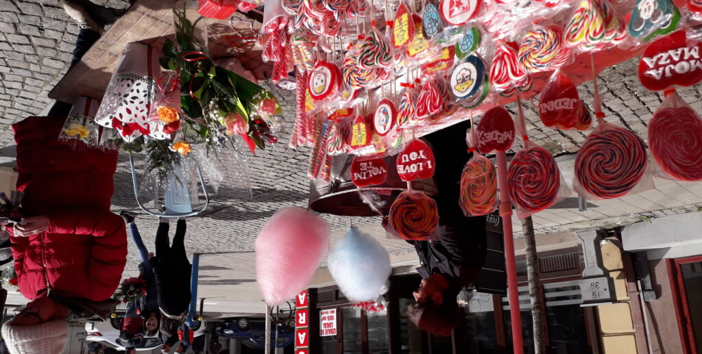 "Nije život da stane u jedan dan": Tribina vranjanskih srednjoškolki o 8.martu 3 "Nije život da stane u jedan dan": Tribina vranjanskih srednjoškolki o 8.martu 3