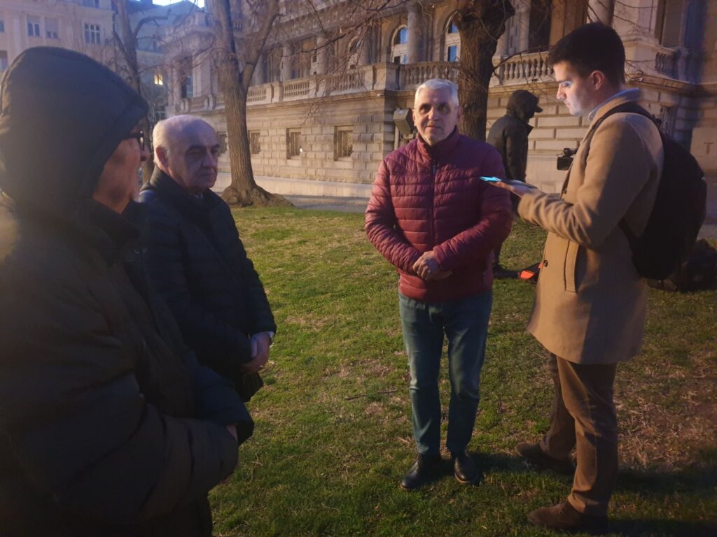 I pored obećanja Vučić ih još nije primio: Protest porodica dečaka ubijenih 1998. godine u kafiću Panda 2