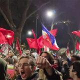 Jugoslovenske zastave sa petokrakom na antifašističkom maršu italijanskih studenata (VIDEO) 2