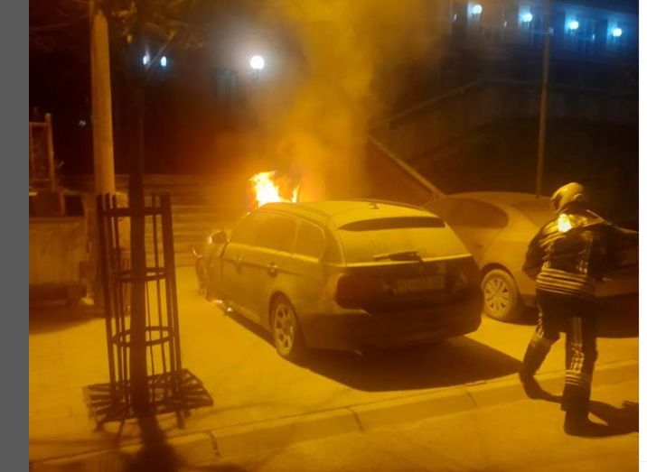 Nastavljeno paljenje vozila na Kosovu sa RSK tablicama 1