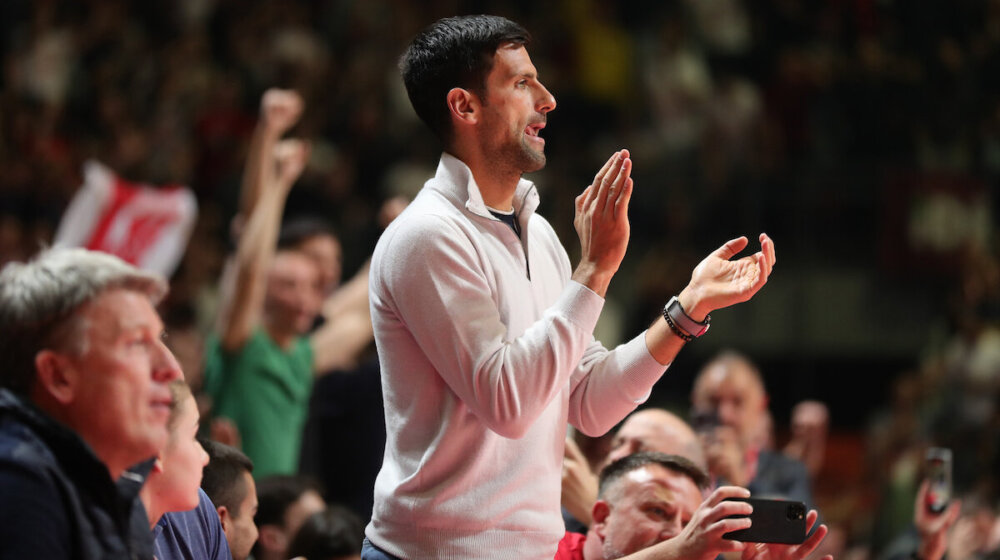 Novak Đoković gleda Zvezdu iz prvog reda 1