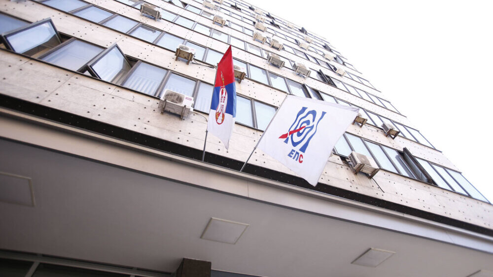 Da li je privatizacija EPS-a bila jedna od tema razgovora Makrona i Vučića u Parizu?