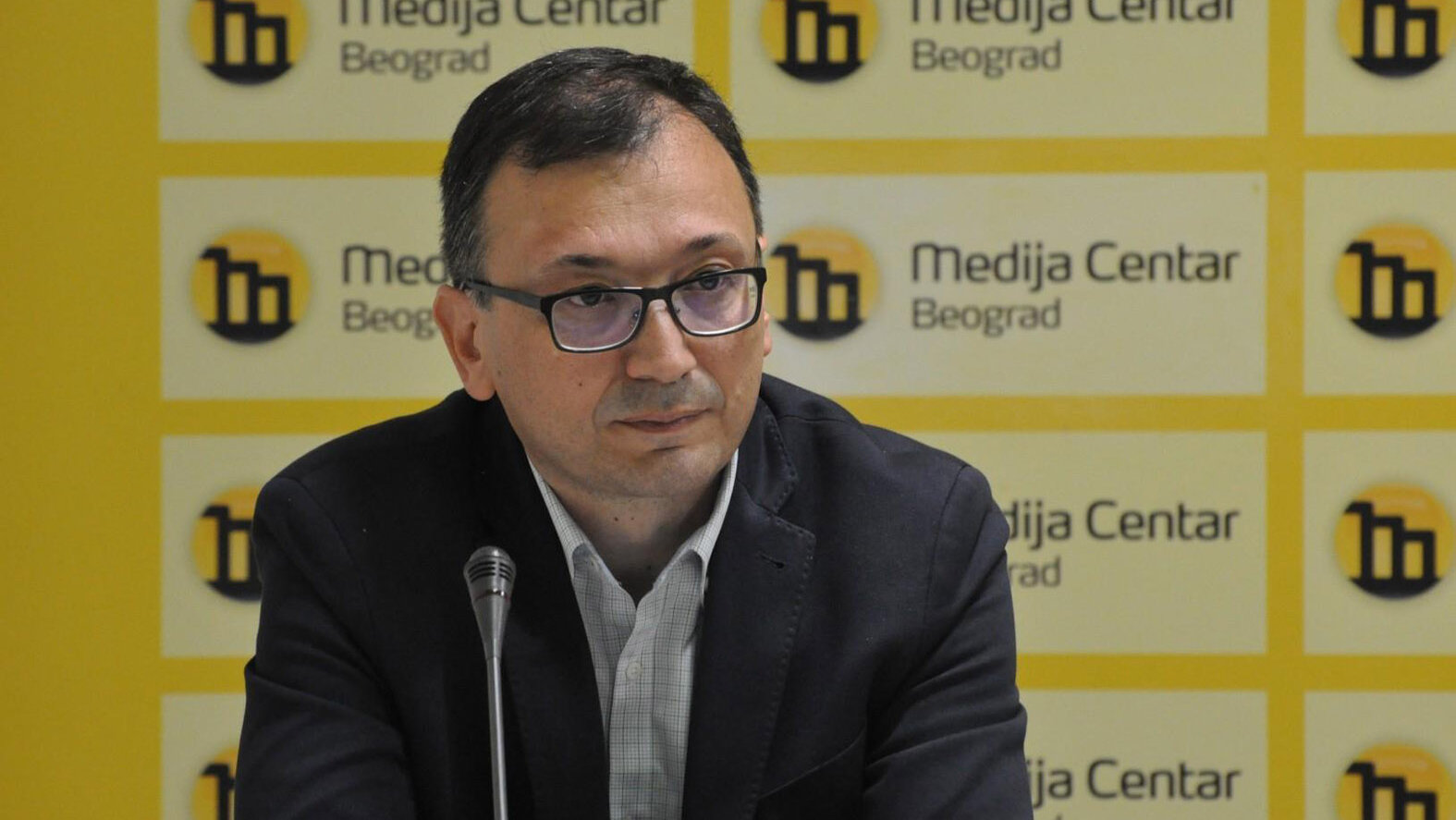 Predsednik biračkog odbora na Voždovcu iznosi sumnje u regularnost glasanja 2