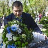 Nikodijević položio cveće na Spomen-obeležje predaje ključeva Beograda 14