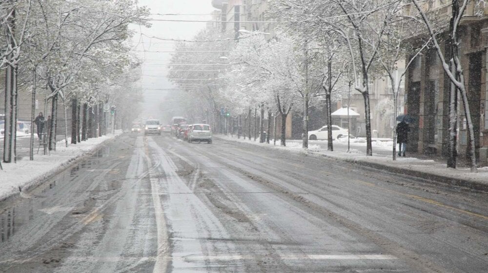 JP "Putevi Srbije": Prohodni putevi, na kolovozu snega do pet centimetara 1