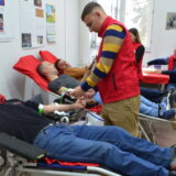 "Ti ćeš i bubreg da daš, samo da ne ideš u školu": Kako je protekla akcija dobrovoljnog davanja krvi u vranjskoj gimnaziji? 1
