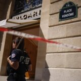 U Parizu opljačkana juvelirnica Bulgari, osumnjičeni u bekstvu 1