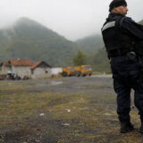 "Bojkot, kontejneri i duge cevi": Kakva je predizborna atmosfera na severu Kosova? 4