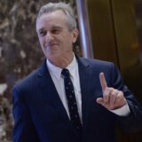 Rober F. Kenedi prekinuo kampanju i podršku dao Trampu, bivši predsedniku mu se zahvalio: Bobi je sjajan momak 12