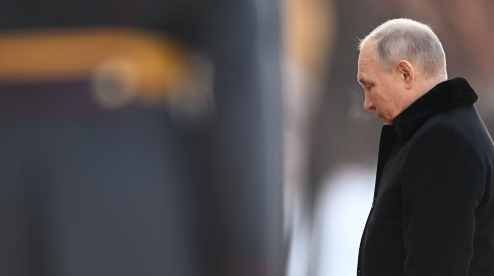 Vojni analitičari: Putin pokušava da pridobije lojalnost zvaničnika pomoću "čokoladica i čipsa" 1