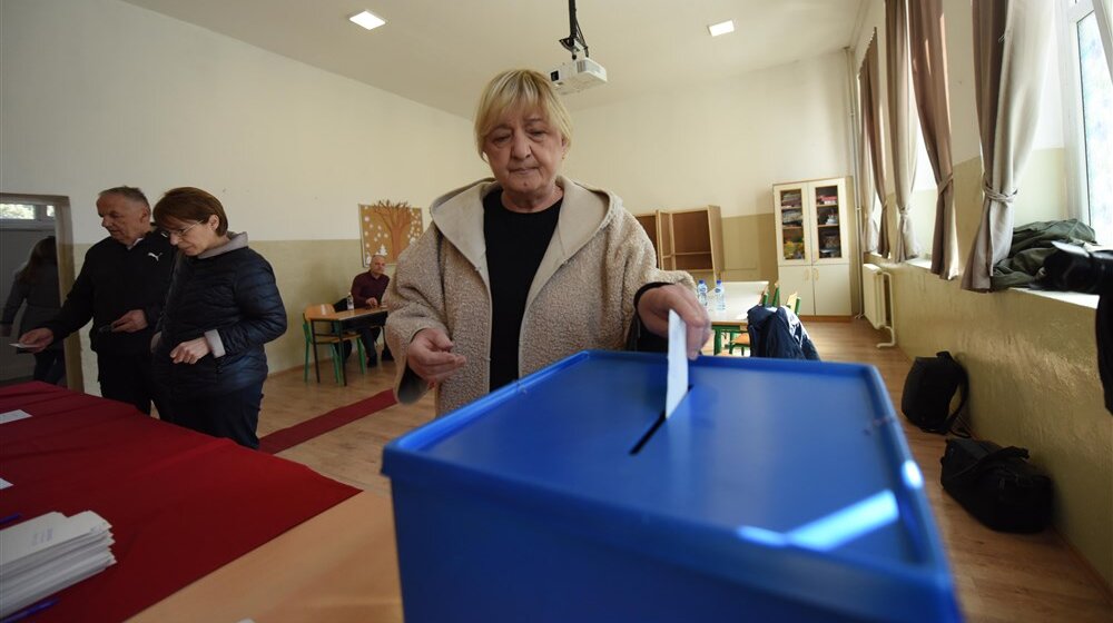 Zatvorena birališta u Crnoj Gori, prvi preliminarni rezultati očekuju se oko 21 sat 1