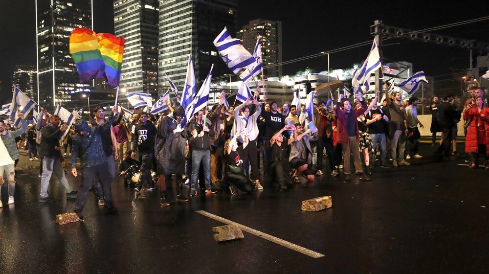Protivnici reforme pravosuđa u Izraelu blokirali puteve u Tel Avivu 1