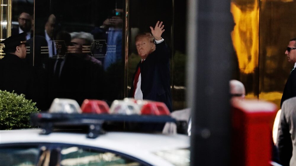 Kancelarija okružnog tužioca Njujorka objavila optužnicu protiv Trampa 1