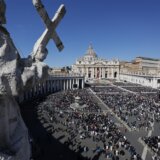 Vatikanski sud osudio kardinala za proneveru: Mora u zatvor 10