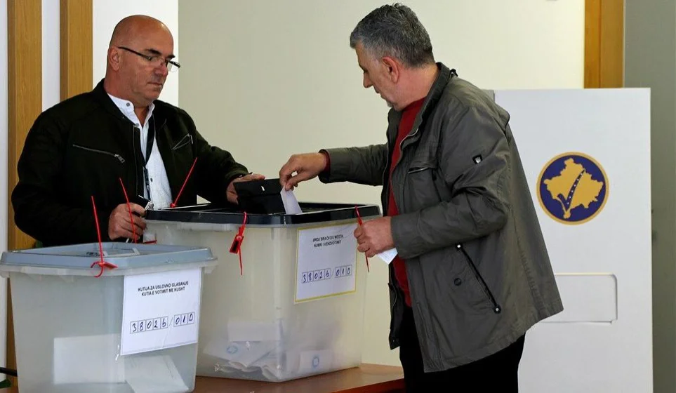 Централната изборна комисија на Косово ги објави прелиминарните резултати од вториот круг од локалните избори, Српска листа го освои Клокот на 1...