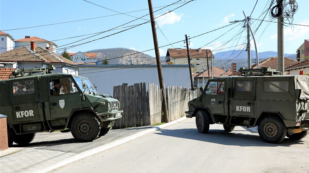 Kfor: Pratimo dešavanja na severu Kosova, osuđujemo jednostrana delovanja 1