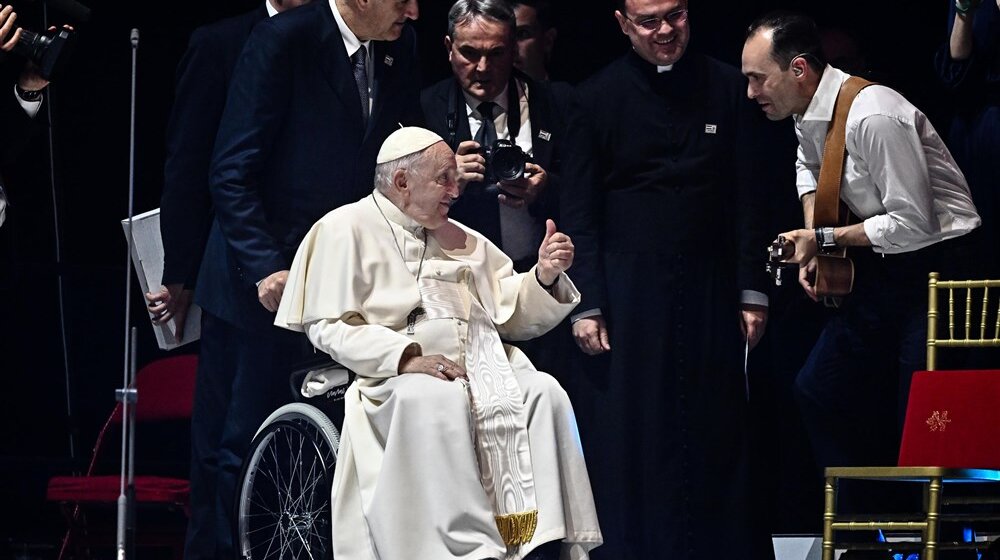 Papa Franja sa ukrajinskim izbeglicama u Mađarskoj 1