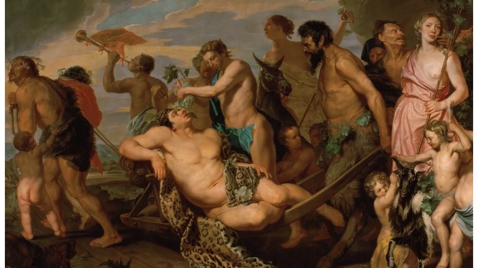 Tajna istorija oslanja se na Euripidovu dramu "Bakhe" iz petog veka pre n. e.