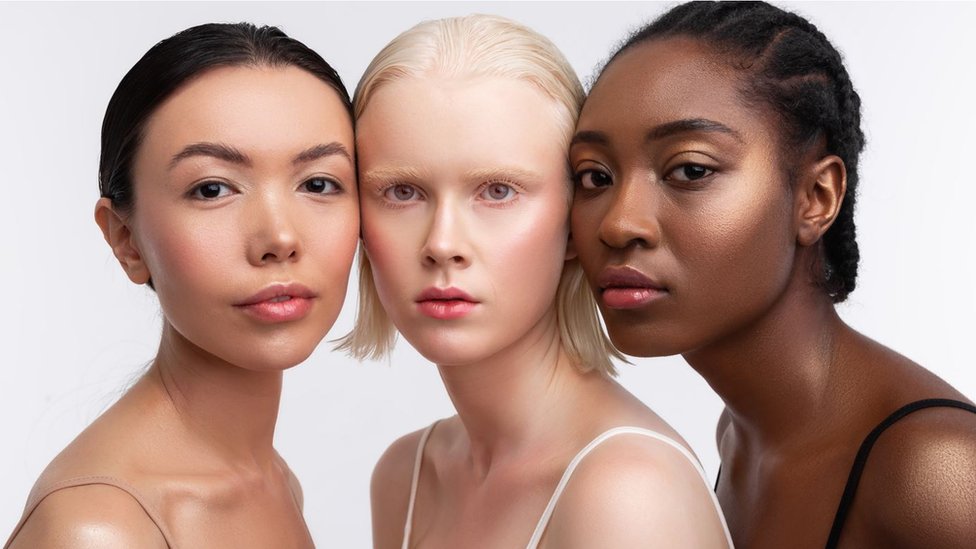 Lepota, posao i predrasude: Zašto dobar izgled može da vam pomogne da više zarađujete 5 Three female models