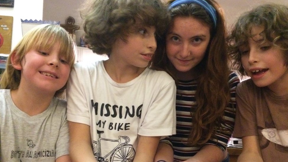 LGBT prava: Italija ostavlja decu istopolnih roditelja u pravnom vakuumu 4 The four children of Maria Silvia Fiengo and Francesca Pardi