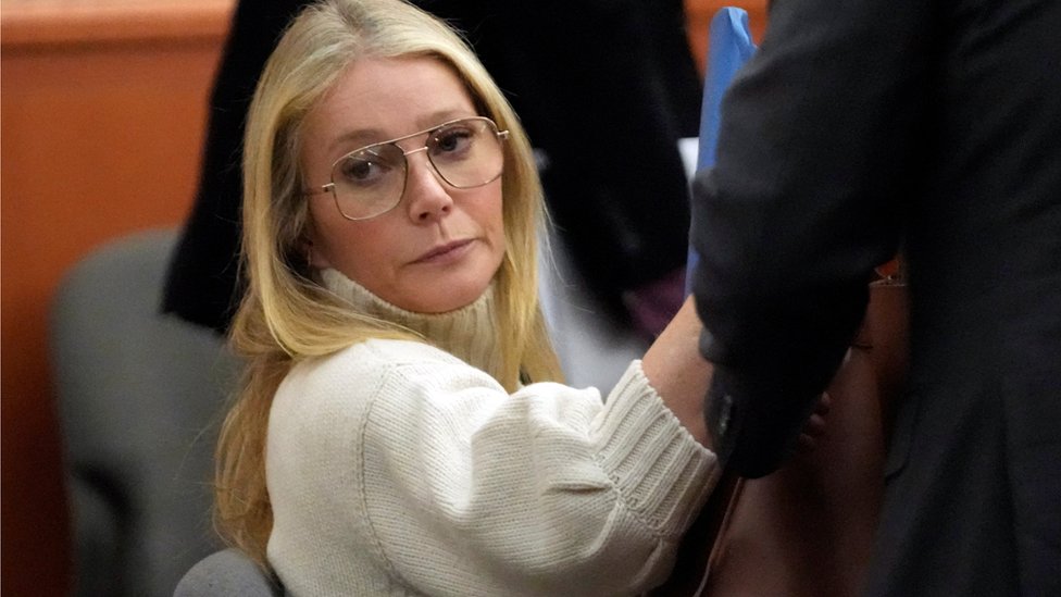 Suđenje Gvinet Paltrou: Šest najupečatljivijih trenutaka sa skijaškog procesa, od slatkiša do Tejlor Svift 1 Gvinet Paltrou na sudu