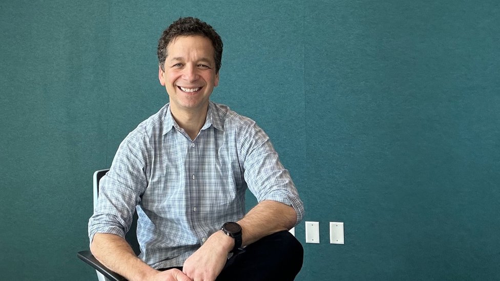 Društvene mreže i Linkdin: Promene kojima nisu svi zadovoljni 4 Dan Roth, editorial director at LinkedIn