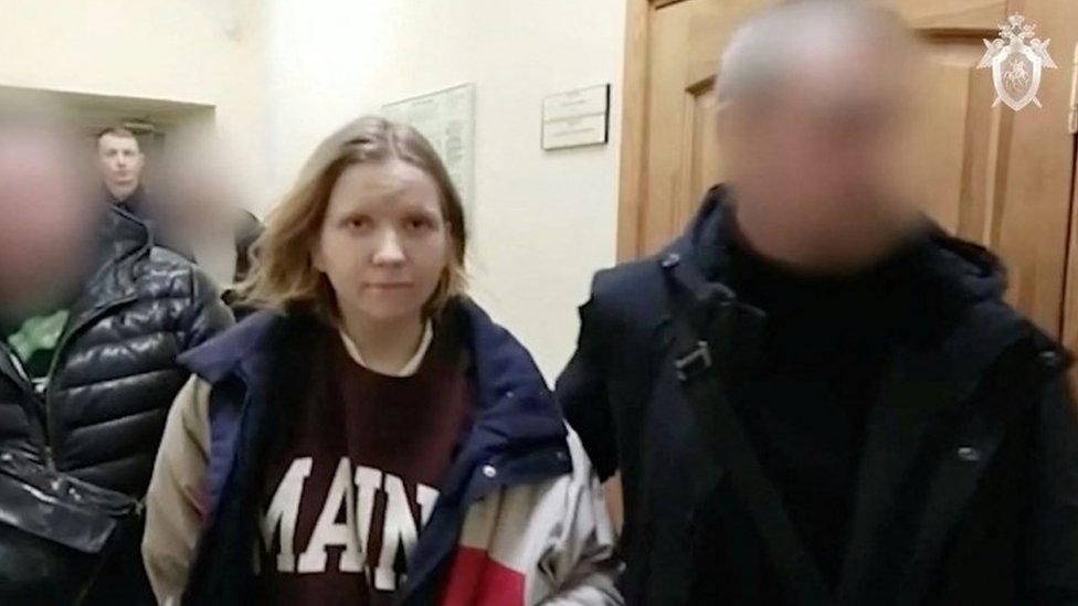 Trepova je uhapšena u Sankt Peterburgu pre nego što je odvedena u Moskvu