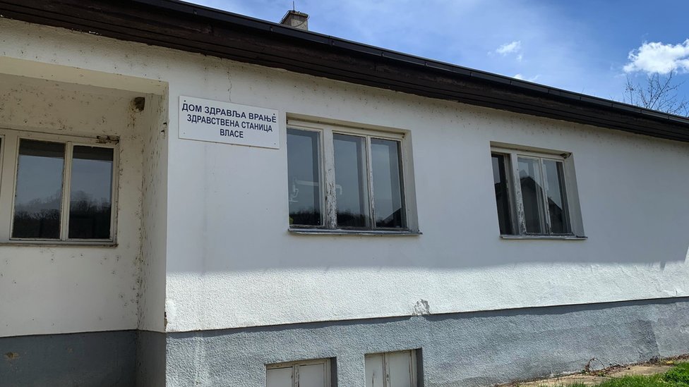 BBC u 'medicinskoj pustinji' na jugu Srbije: „Doktor nas spašava, da njega nema..." 3 Vlase