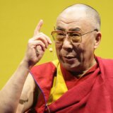 Tibet i običaji: Dalaj Lama se kaje što je dečaka pitao da se ljube jezicima 5