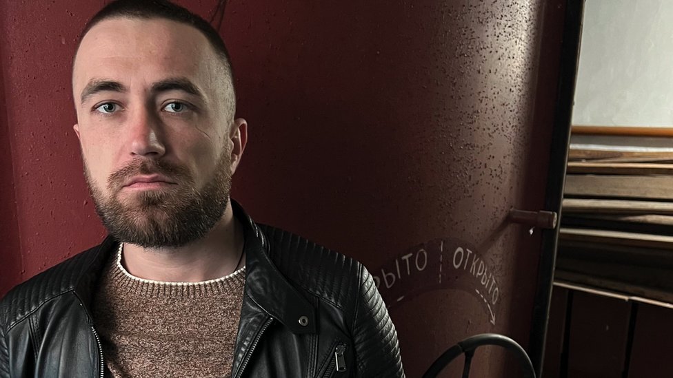 Ukrajina i Rusija: Ukrajinski sukob prekraja granice sajber ratovanja 1 Oleksandr in a air raid bunker