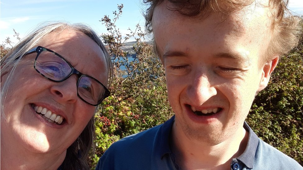 Nauka i zdravlje: Otkriće 60 novih bolesti, pomoglo da hiljade dece konačno dobije dijagnozu 2 Džesika i Mungo Fišer