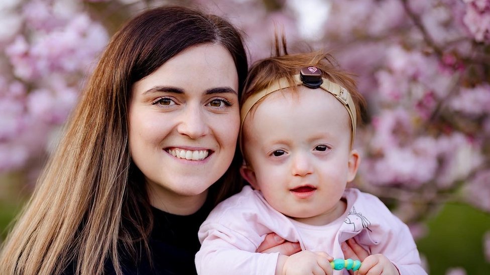 Nauka i zdravlje: Otkriće 60 novih bolesti, pomoglo da hiljade dece konačno dobije dijagnozu 3 Daša i Sofija Brogden