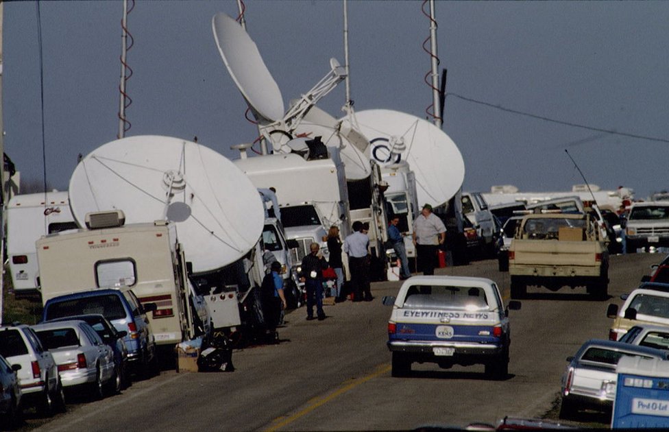 The media descended on Waco in 1993 to cover the tragedy