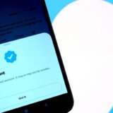 Tviter i društvene mreže: Počelo uklanjanje oznaka za verifikaciju naloga i povezanosti medija sa državom 5
