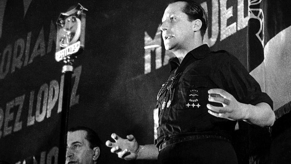 Španija: Ekshumacija fašističkog vođe i osnivača Falange Prima de Rivera 2 José Antonio Primo de Rivera addressing Falangists at Madrid Congress, 8 Nov 1935