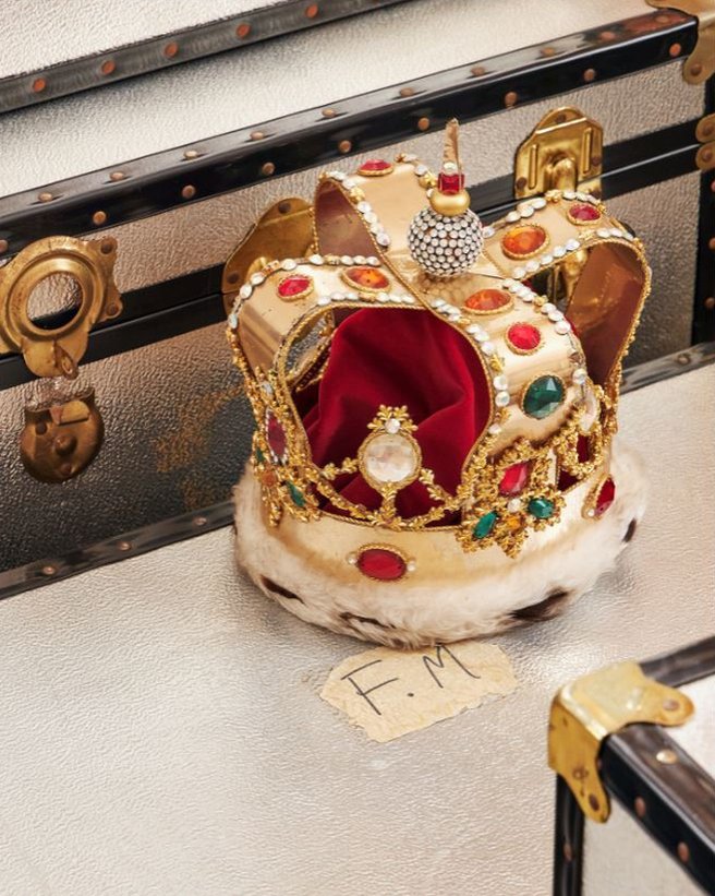 Kruna Fredija Merkjurija, replika krune Svetog Edvarda koju je nosio kralj Čarls na krunisanju