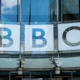 Mediji i Velika Britanija: BBC zaglavljen u televizijskoj i radio eri bez digitalnog plana, navode poslanici u izveštaju 8