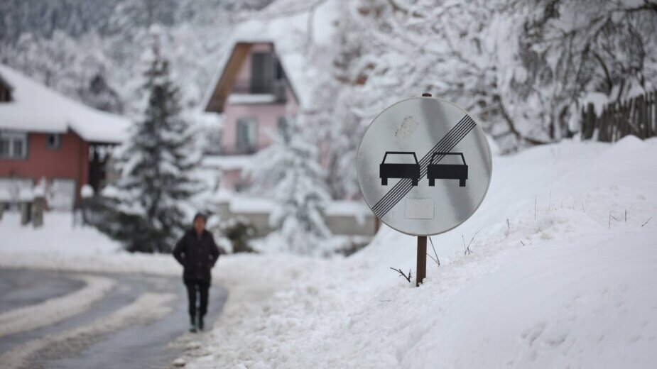 Sneg u Srbiji tokom vikenda napravio velike probleme: Vanredna situacija u nekoliko opština, obavljena evakuacija građana 3