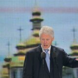 Klinton u Tirani pozvao vladu Kosova da poštuje prava srpske manjine 13