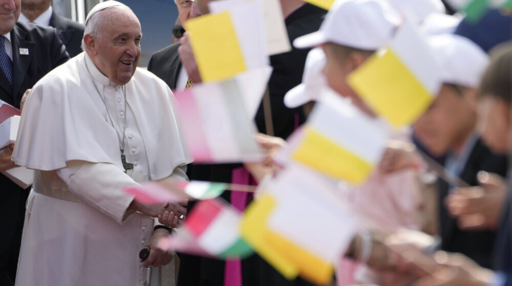Papa doputovao u trodnevnu posetu Mađarskoj 1