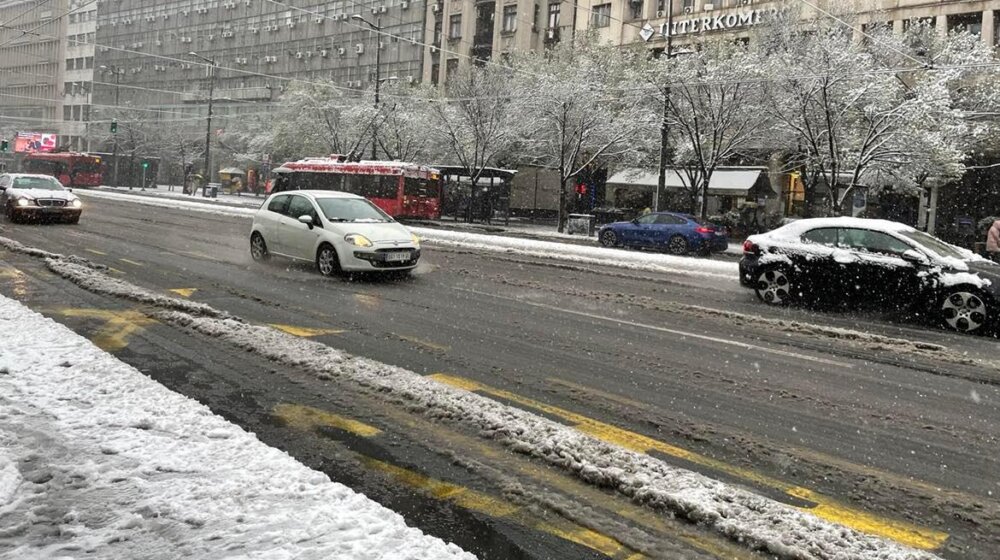 Vratila se zima: Cela Srbija od jutros pod snegom 1