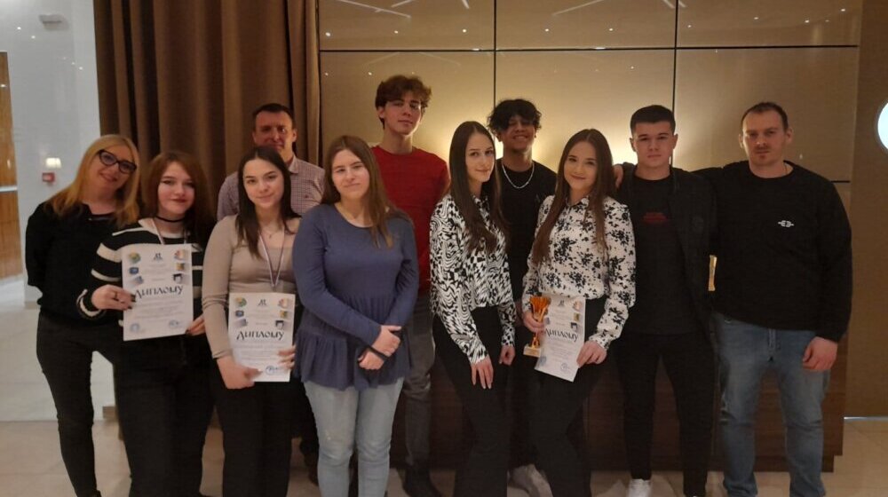 Učenici subotičke Politehničke škole uspešni na republičkom takmičenju u području rada grafičarstvo 1