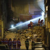 Srušile se dve zgrade u Marseju: Pronađena četiri tela, za još četiri se traga 4