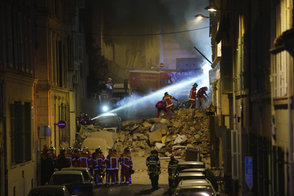 U rušenju stambene zgrade u Marseju najmanje pet povređenih, moguće deset ljudi pod ruševinama 2