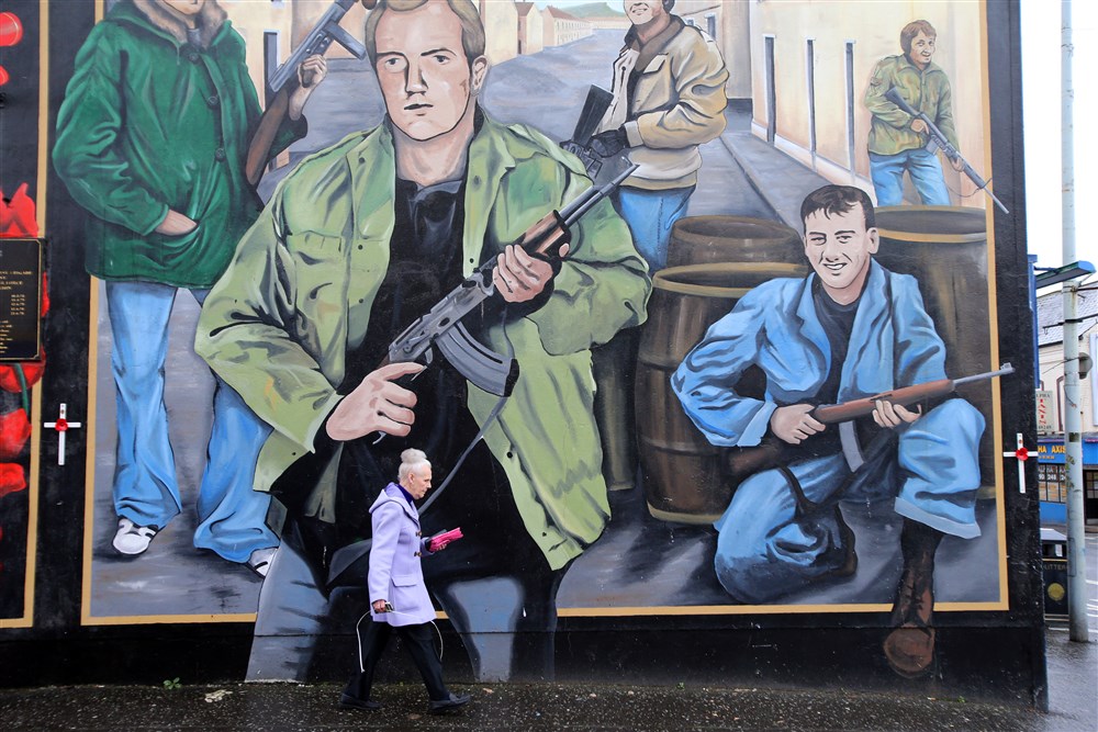 Bajden stiže u Severnu Irsku povodom 25 godina od uspostavljanja mira: Šta je Sporazum na Veliki petak? 2 Bajden stiže u Severnu Irsku povodom 25 godina od uspostavljanja mira: Šta je Sporazum na Veliki petak? 2