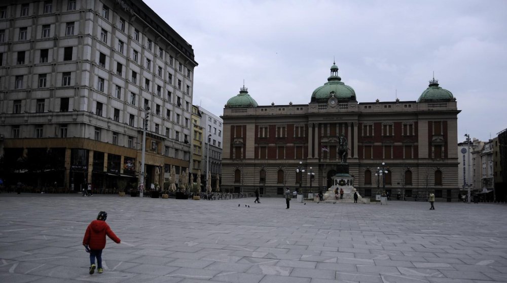 SRCE: Bina na Trgu republike ugrožava spomenik knezu Mihailu 1