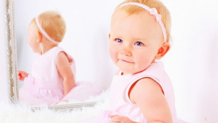 Da li beba sme da se ogleda u ogledalu? 1