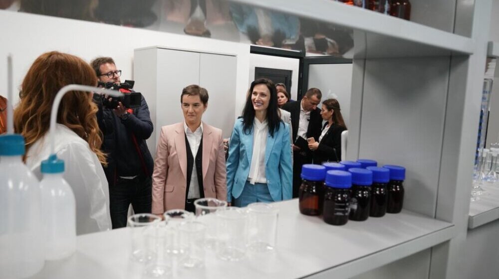 "Srbija je danas prepoznata kao naučna destinacija": Otvaranju Instituta BioSense u Novom Sadu prisustvovala i evropska komesarka Marija Gabrijel 1