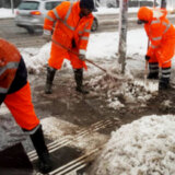 Komunalna preduzeća u Beogradu: Angažovano više stotina radnika na čišćenju snega, preko 100 prijava zbog polomljenih stabala 9