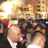 Navijači po pljusku i uz baklje dočekali Đokovića u Banjaluci (VIDEO) 2